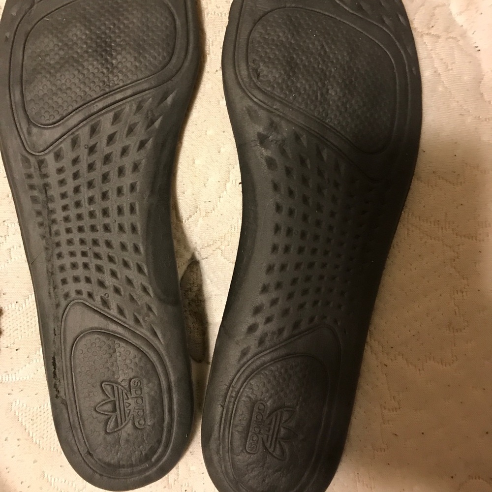 Yeezy boost 350 pirate black